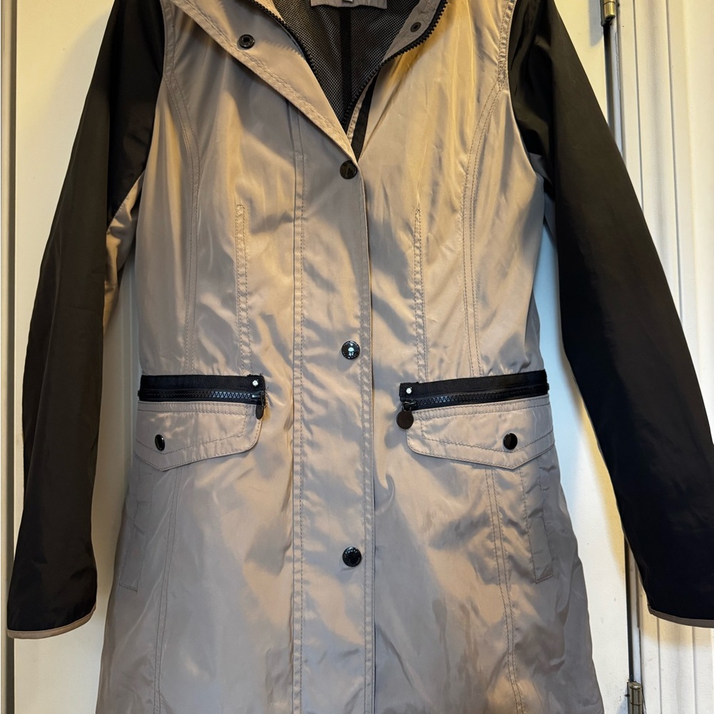 Laundry By Shelli Segal Two-Tone Trench Coat in Beige and Black